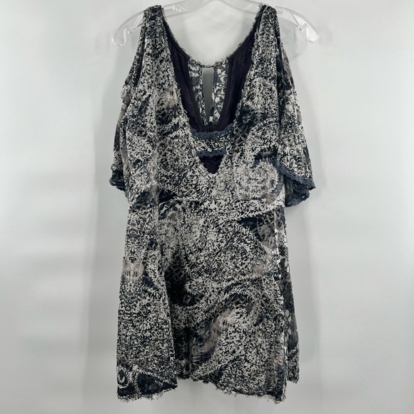 Free People Tops - Free People floral blue grey cold shoulder blouse top size S